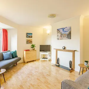 pleasance-apartment.edinburghhotelsuk.org/